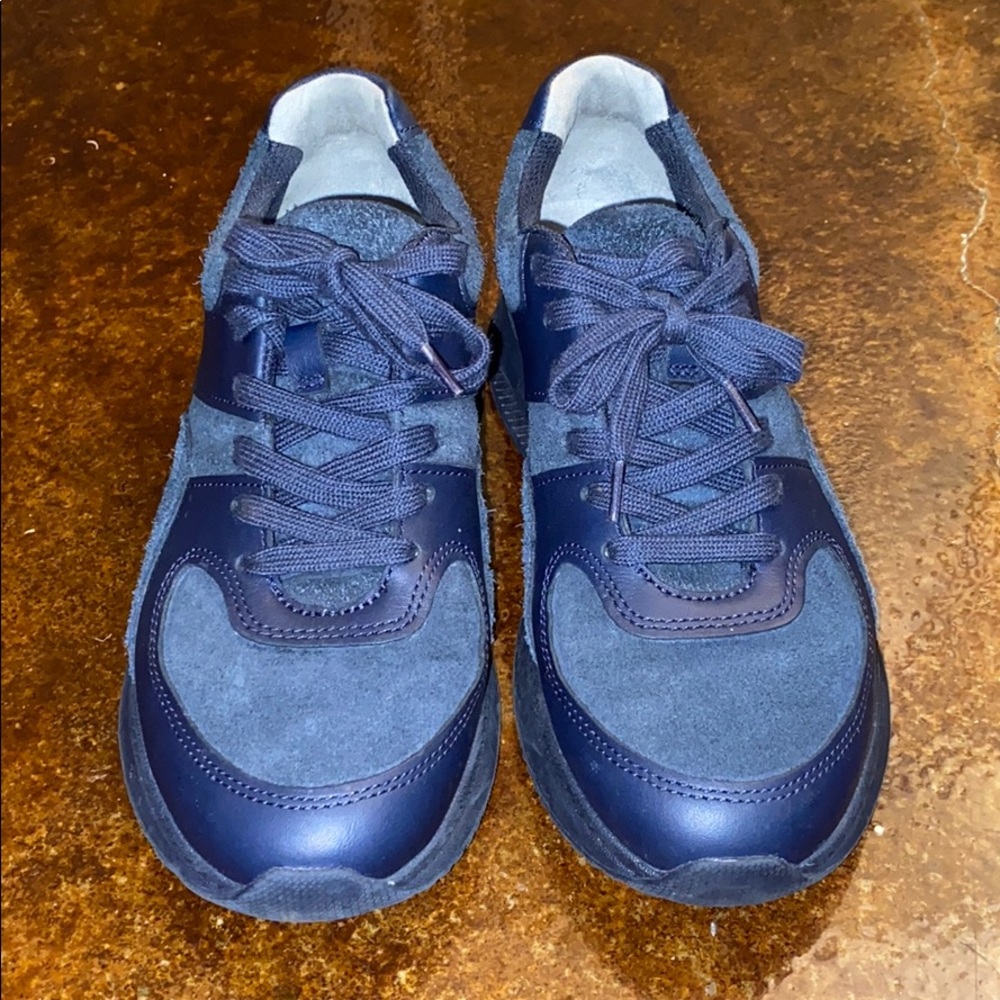 Everlane sneakers
